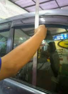 Cara Mengatasi Pintu Mobil Terkunci dan Tidak Bisa Dibuka